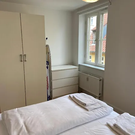 Charming 1-bedroom In Historic Center Store Kongensgade 17a2tv Copenhagen